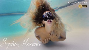 Sophie Murena blonde babe masturbating in the pool