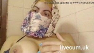 Real Amateur Arab Muslim Mom Masturbates Squirting Pussy