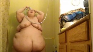 Massive ssbbw takes a shower
