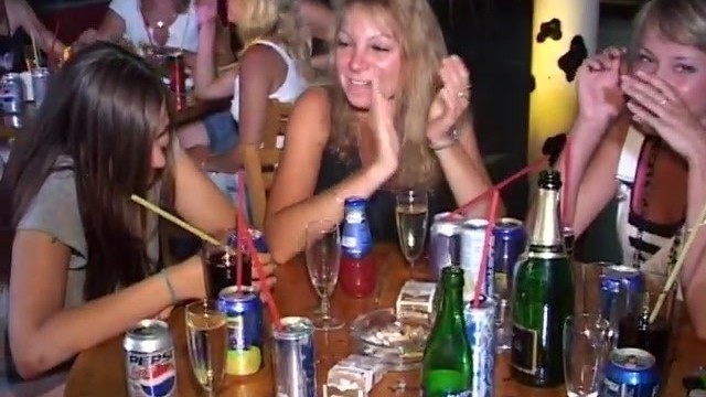 Milfs Girlfriends Suck Cock Gangbang